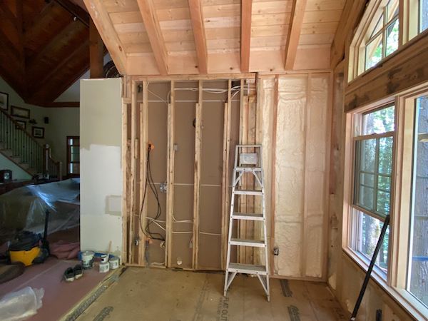 Cabin Great Room Drywall & Finish: photo 1 of 21
