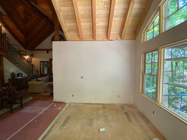 Cabin Great Room Drywall & Finish: photo 15 of 21