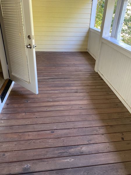 Multi-Unit Porch & Exterior Pressure Washing: photo 10 of 23