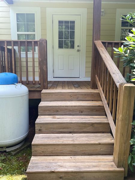 Multi-Unit Porch & Exterior Pressure Washing: photo 21 of 23